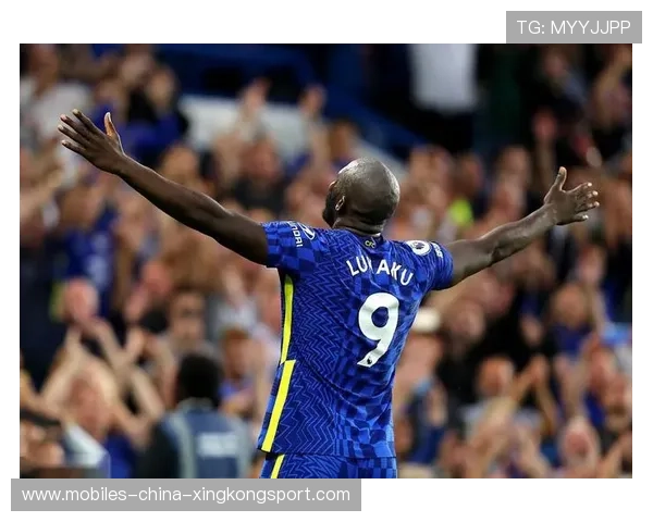 卢卡库脚底拨球晃倒对手,比利时前场节奏完全掌握 卢卡库脚底拨球晃倒对手,比利时前场节奏完全掌握