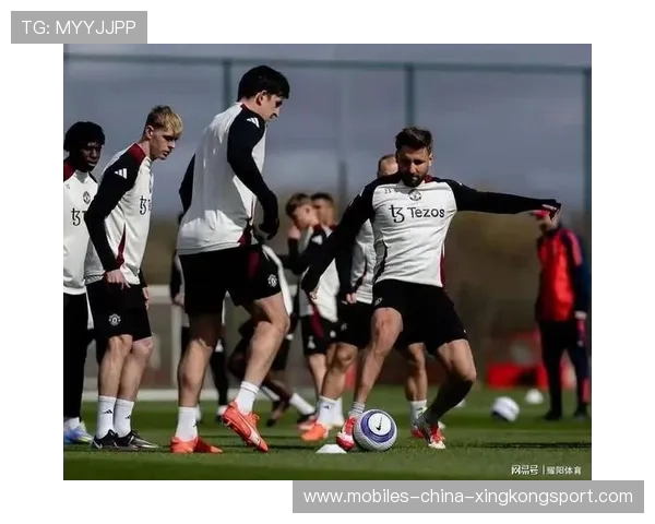 曼联边路新组合，芒特与达洛特引领进攻新潮流